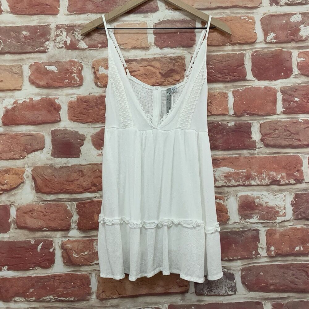 Charlie Charlie Charlotte Top Shirt Women's White Swiss Dot Plunge Ruffle Tunic